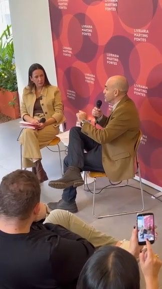 Márcia Cunha Shimizu em conversa pública na Livraria Martins Fontes